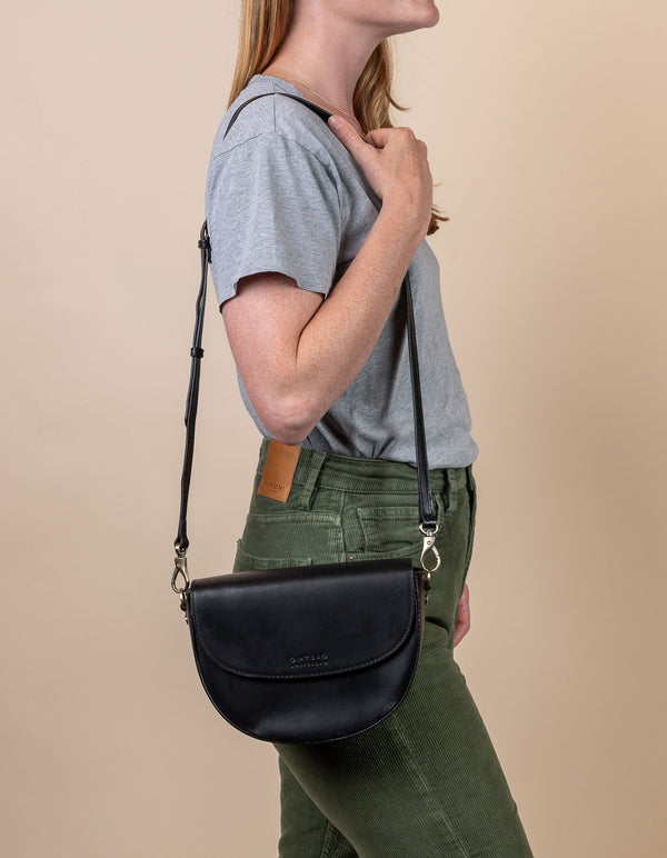 Ava - sedlová kožená crossbody kabelka