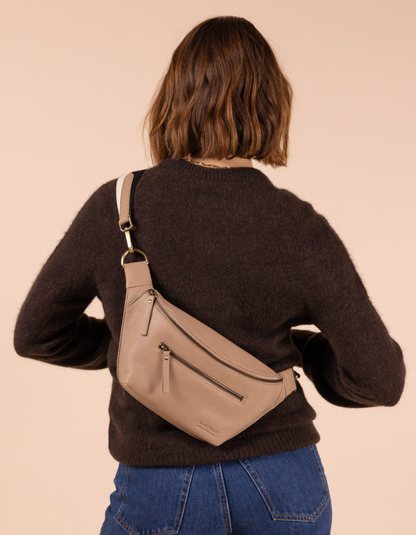 Drew Bum Bag - kožená ledvinka