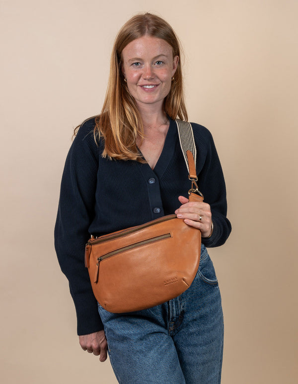 Drew Bum Bag Maxi - velká kožená ledvinka