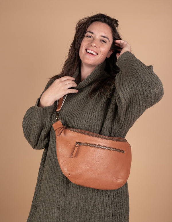 Drew Bum Bag Maxi - velká kožená ledvinka