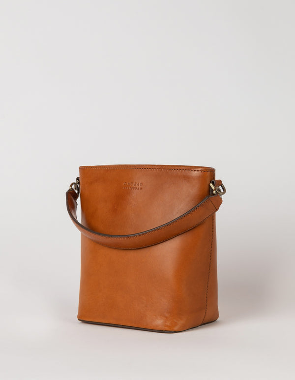 Bobbi Bucket Bag Midi - malá kožená kbelíková kabelka