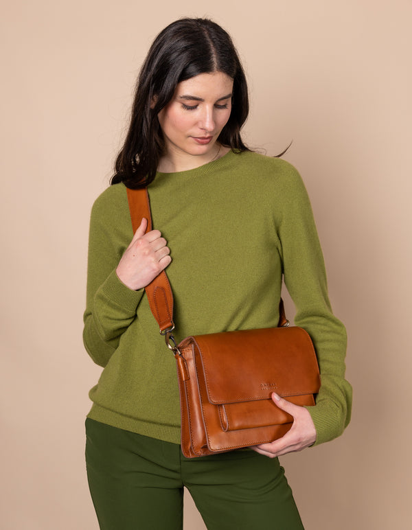 Harper - crossbody kožená kabelka ve stylu harmoniky