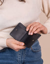 Alex Fold-Over Wallet - kožená peněženka