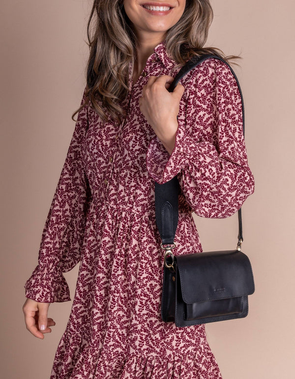 Harper Mini - Mini crossbody kožená kabelka ve stylu akordeonu