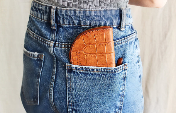 Laura Coin Purse - peněženka na mince ve tvaru půlměsíce