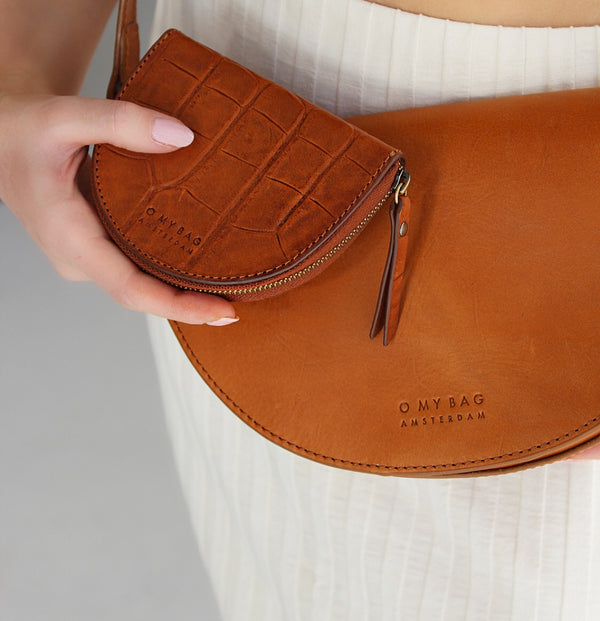 Laura Coin Purse - peněženka na mince ve tvaru půlměsíce