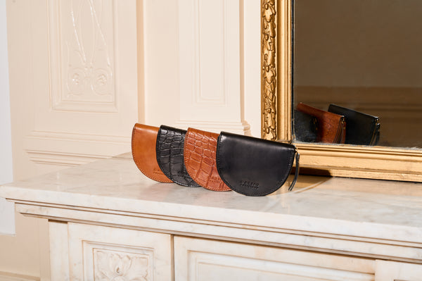 Laura Coin Purse - peněženka na mince ve tvaru půlměsíce