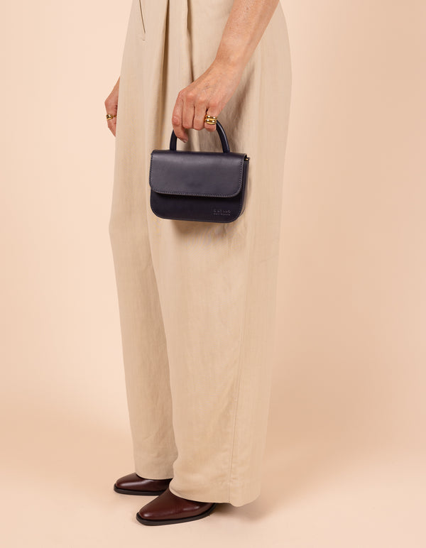 Nano Bag - mini crossbody kožená kabelka